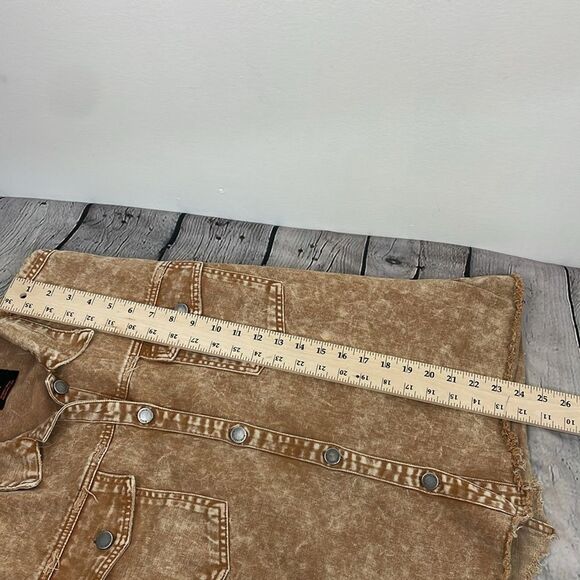 Black Label by CEST TOI Denim Button Down Acid Wash SHACKET Frayed Hem Medium - Picture 12 of 12
